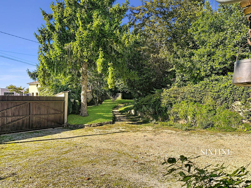 Maison ancienne - 219 m² - 7 pièces