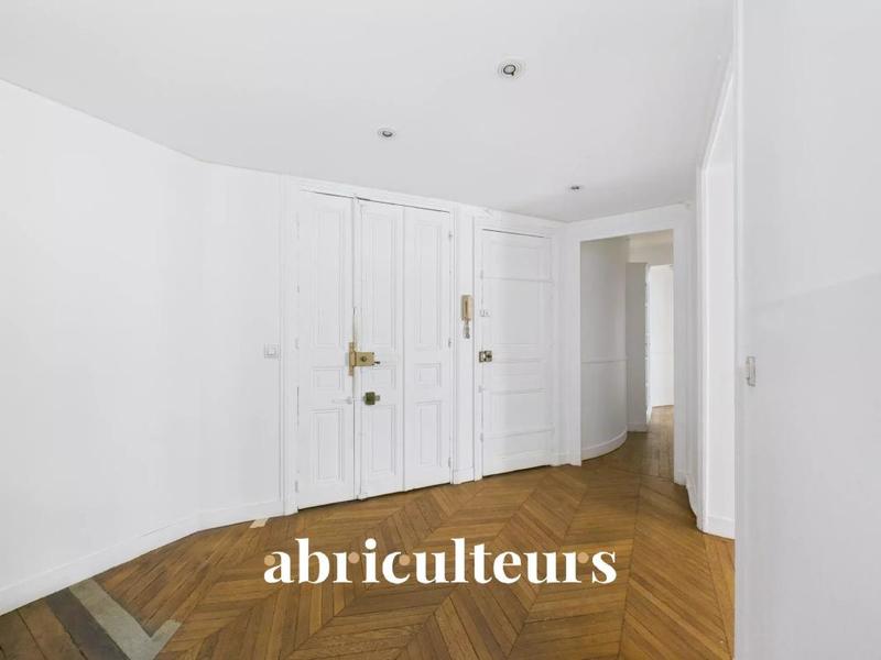 Appartement - 99 m² - 4 pièces