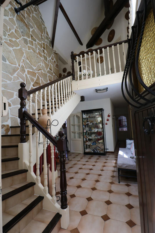 Maison - 168 m² - 9 pièces