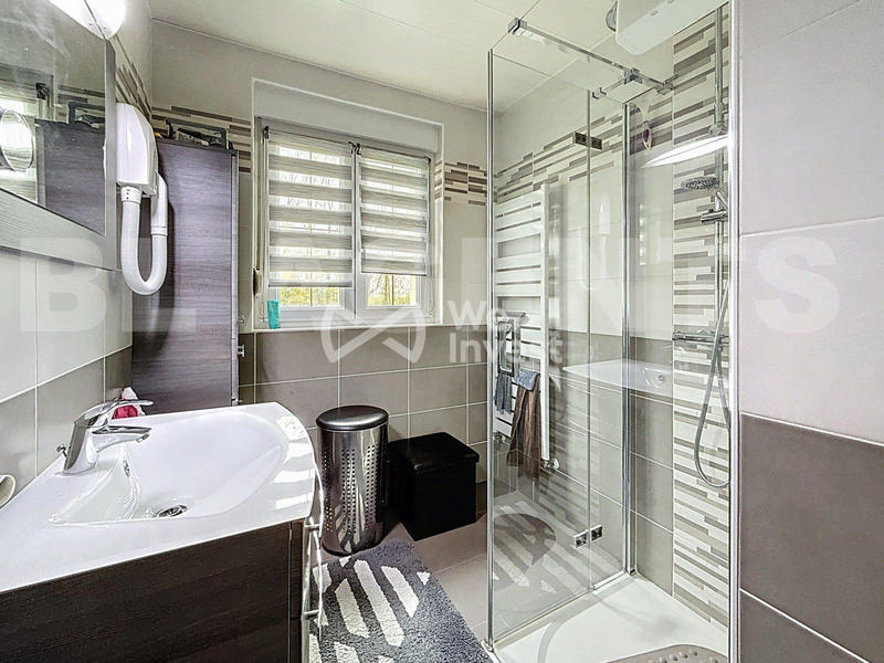 Maison - 132 m² - 9 pièces