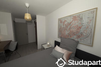 Chambre - 9 m² - 1 pièce