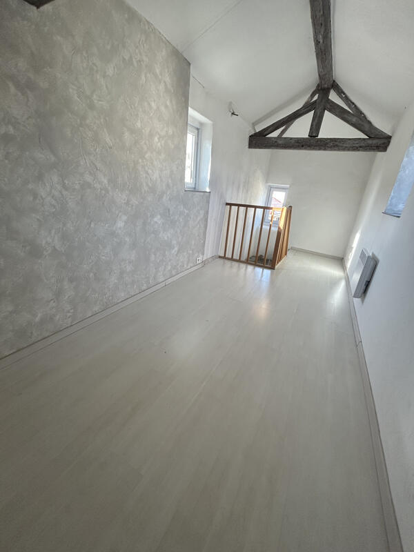 Appartement - 100 m² - 5 pièces