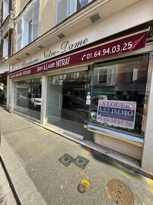 Local commercial - 68 m² - 3 pièces