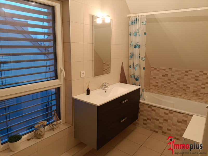 Maison - 85 m² - 5 pièces