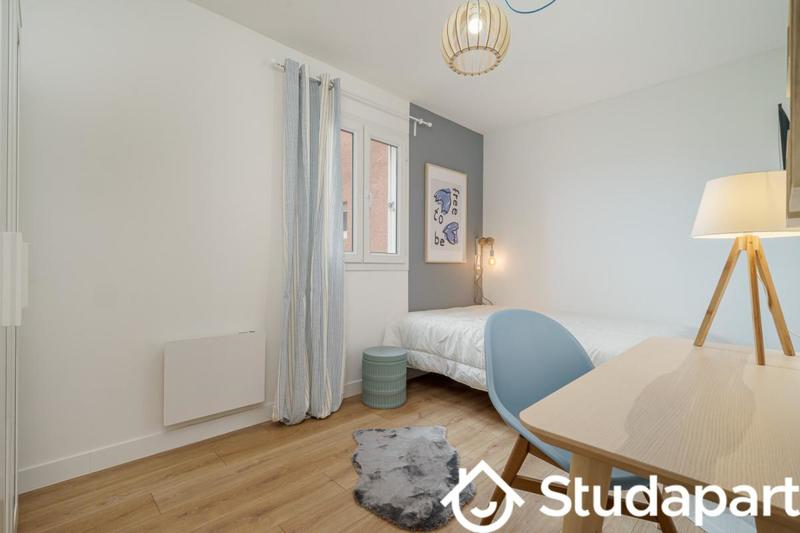 Chambre - 13 m² - 1 pièce