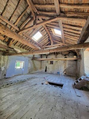 Maison - 600 m² - 12 pièces