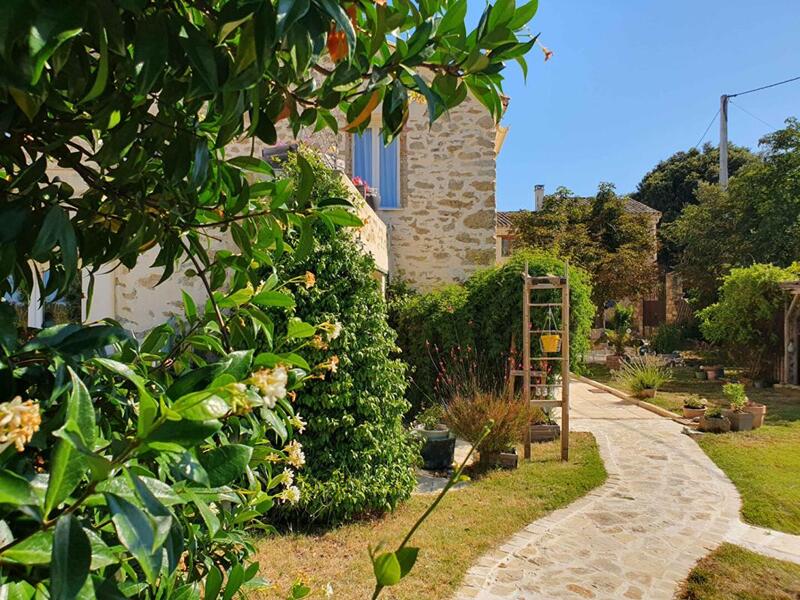 Mas - 463 m² - 10 pièces