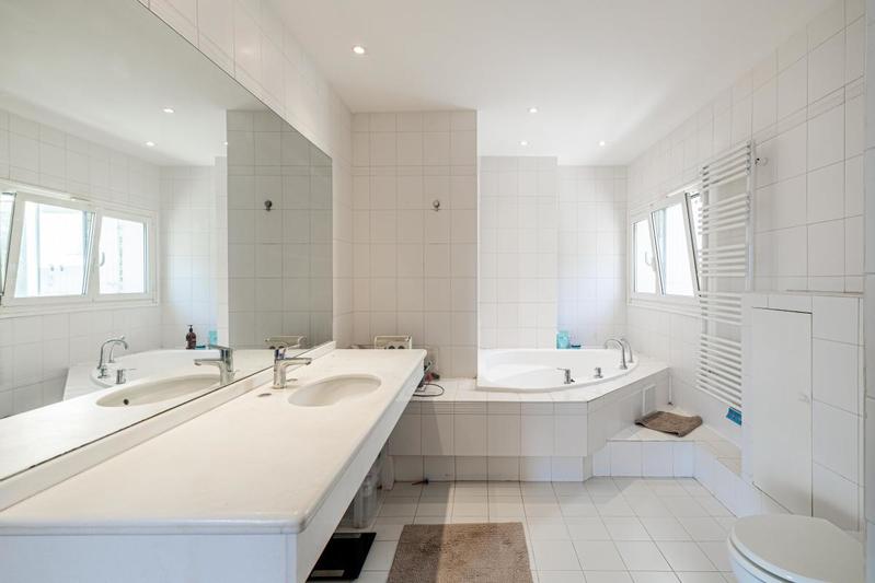 Maison - 242 m² - 5 pièces