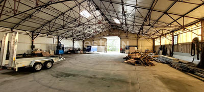 Local commercial - 633 m²