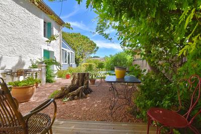 Propriété - 700 m² - 16 pièces