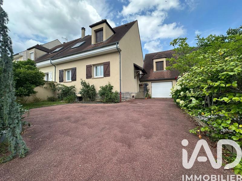 Maison - 140 m² - 6 pièces