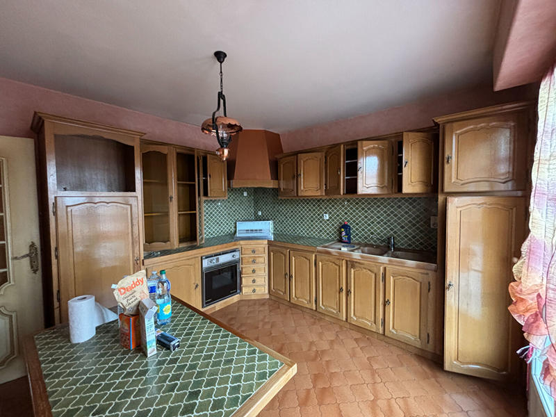 Maison - 295 m² - 12 pièces