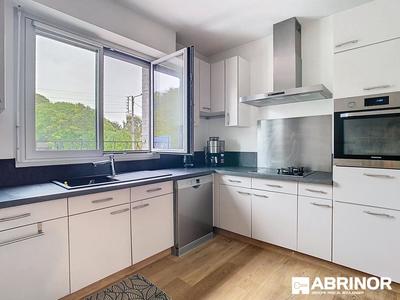 Appartement - 156 m² - 6 pièces