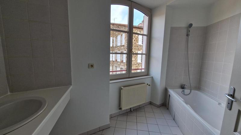 Appartement - 75 m² - 3 pièces