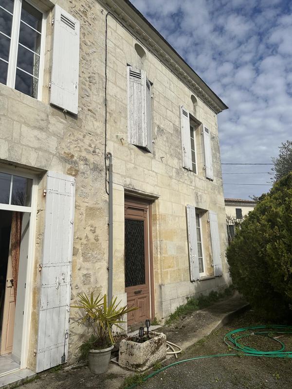 Viager - Maison ancienne - 188 m² - 7 pièces