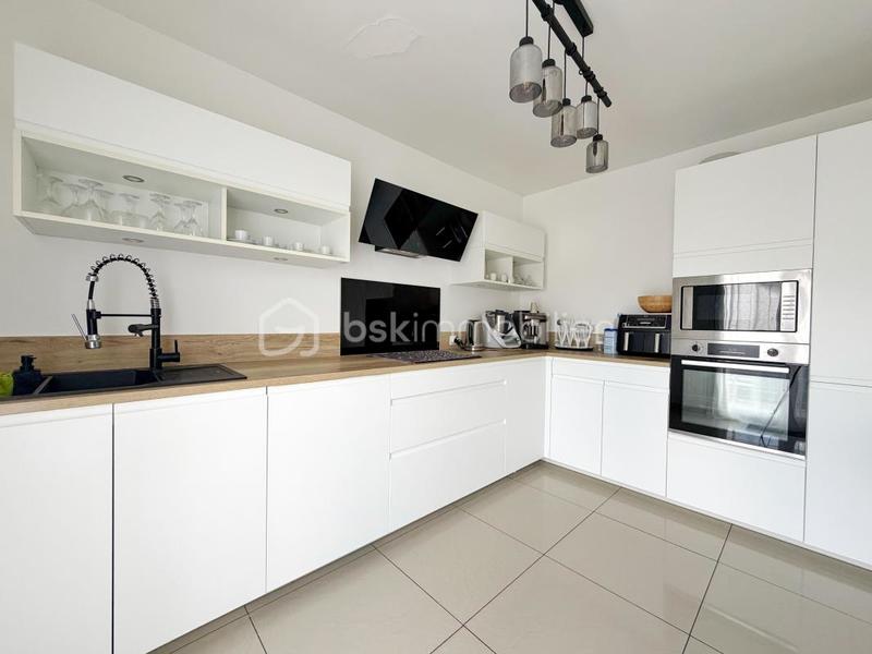 Maison - 110 m² - 5 pièces