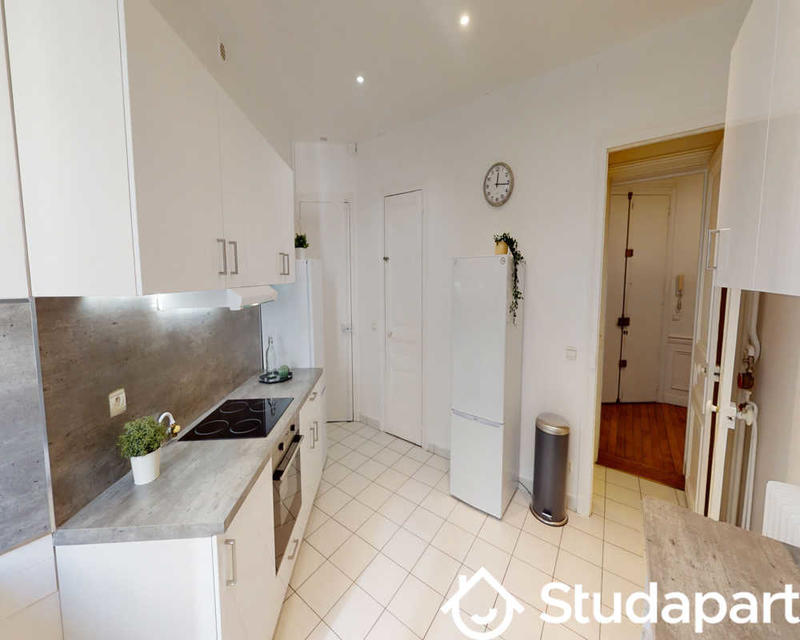 Chambre - 200 m² - 1 pièce