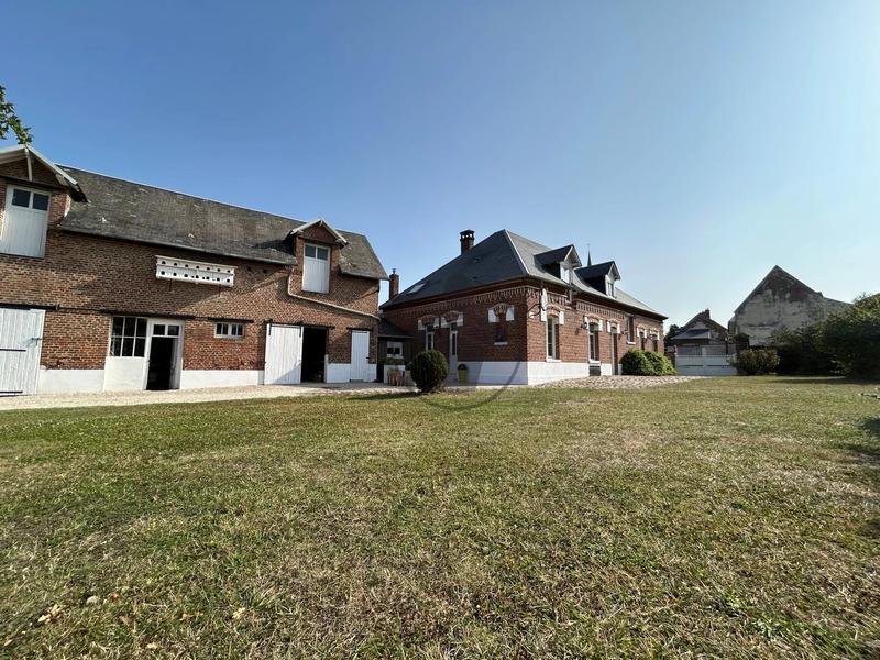 Maison - 202 m² - 8 pièces