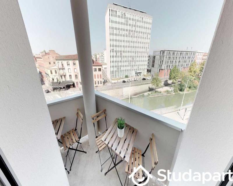 Chambre - 60 m² - 1 pièce