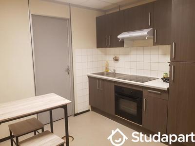 Chambre - 13 m² - 1 pièce