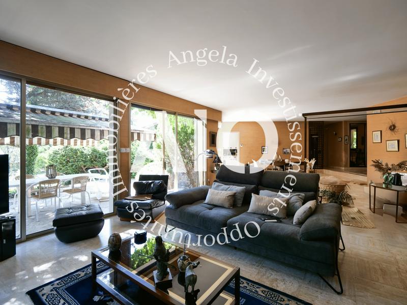 Maison - 200 m² - 5 pièces