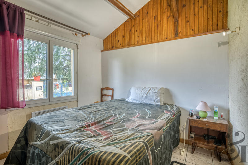 Maison - 365 m² - 13 pièces