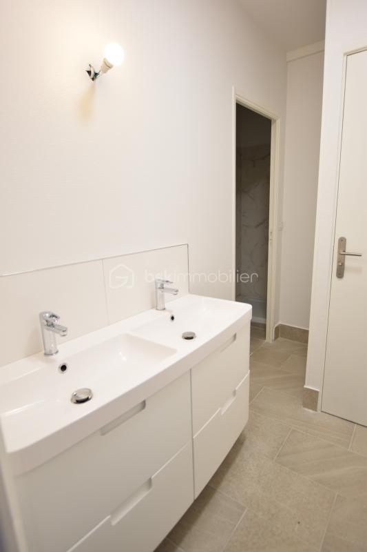 Maison - 210 m² - 8 pièces