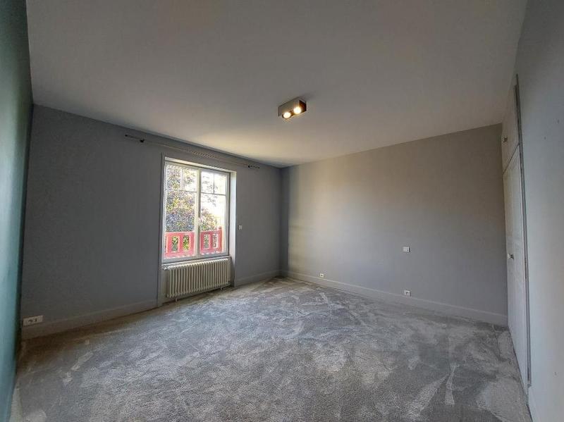 Maison - 217 m² - 10 pièces