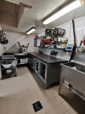 Fonds de commerce - 140 m²