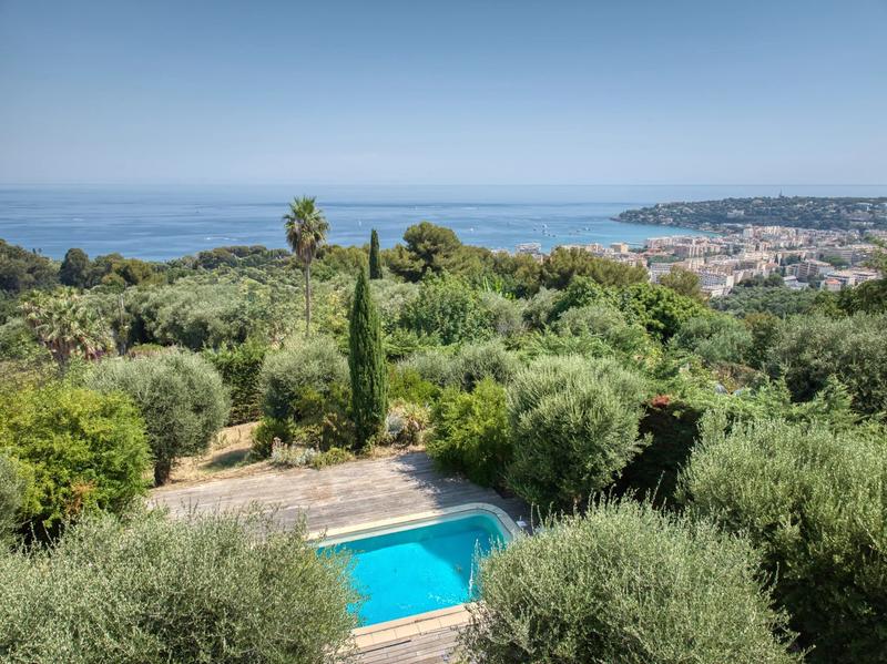 Villa - 400 m² - 6 pièces