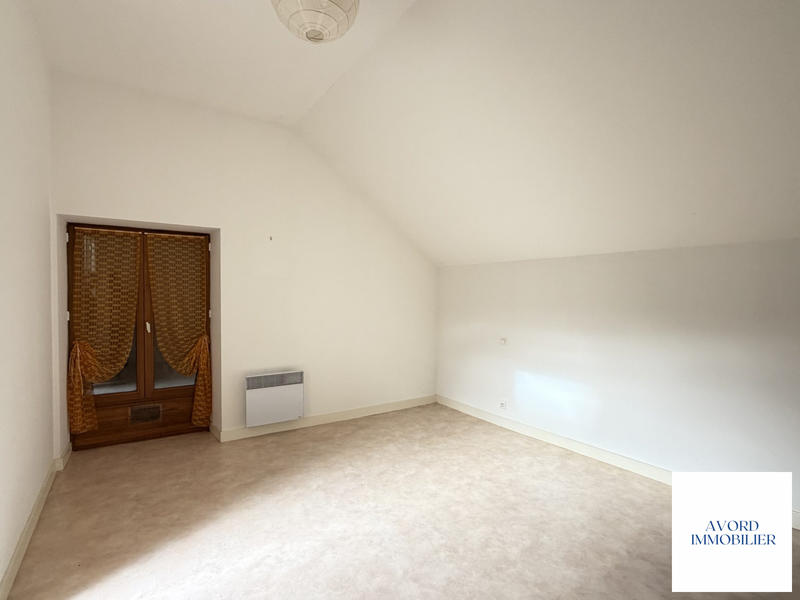 Maison - 285 m² - 9 pièces