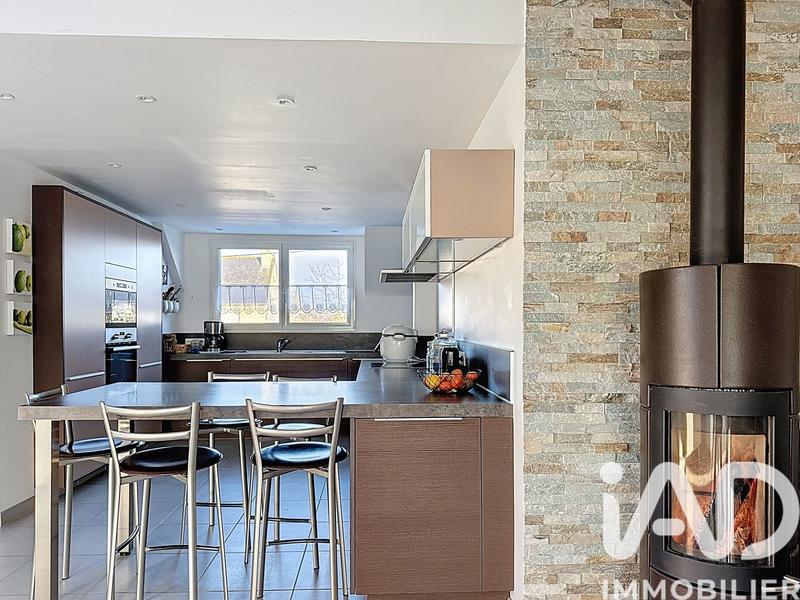 Maison - 143 m² - 6 pièces