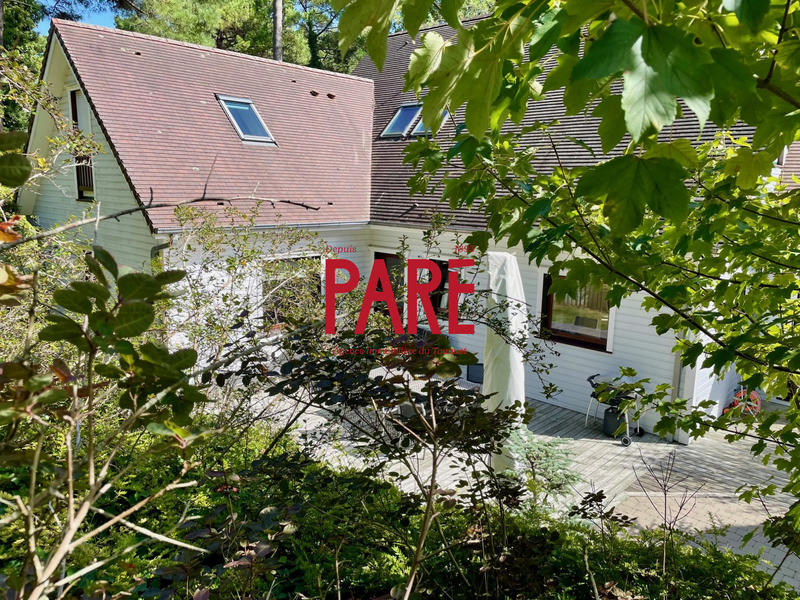 Maison - 167 m² - 8 pièces