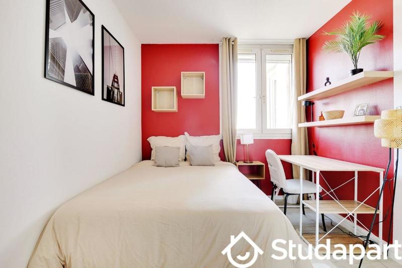 Chambre - 10 m² - 1 pièce