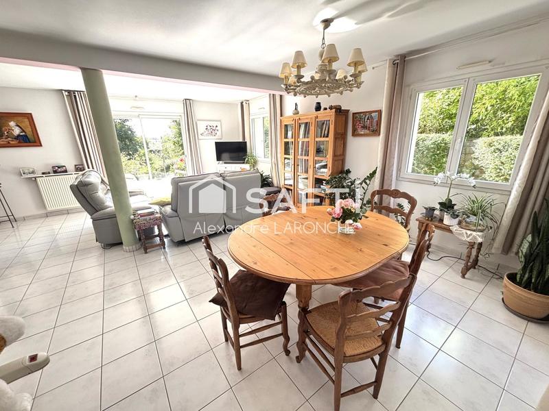 Maison - 137 m² - 6 pièces