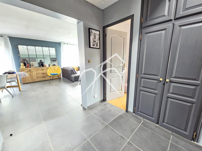 Maison - 171 m² - 7 pièces