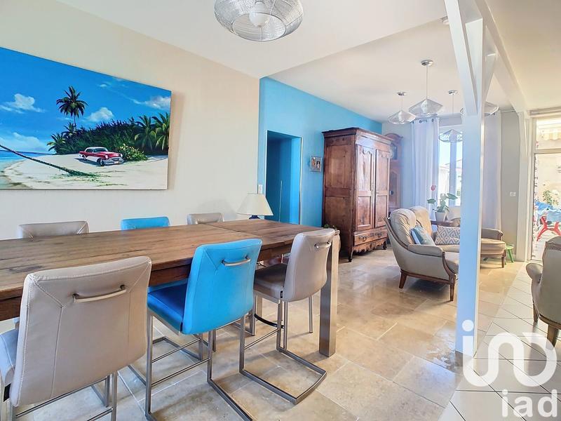 Maison - 223 m² - 6 pièces