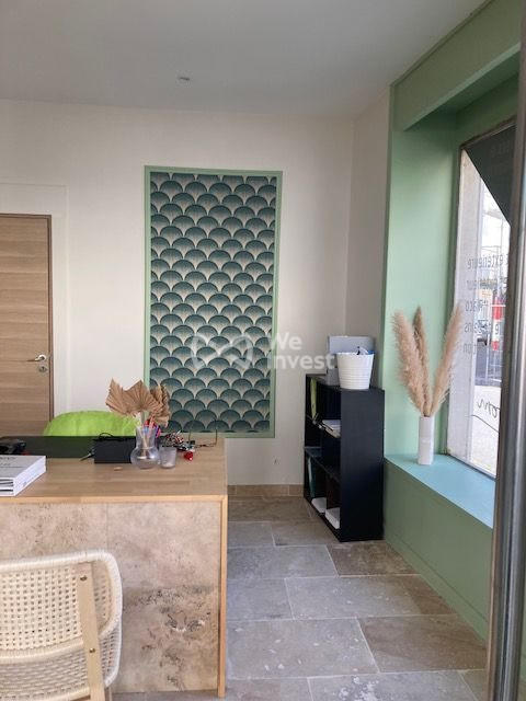 Local commercial - 80 m² - 2 pièces