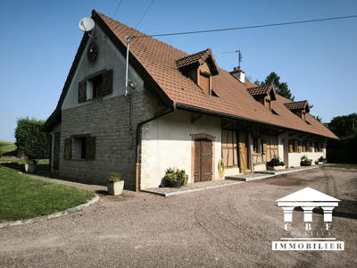 Maison ancienne - 208 m² - 9 pièces