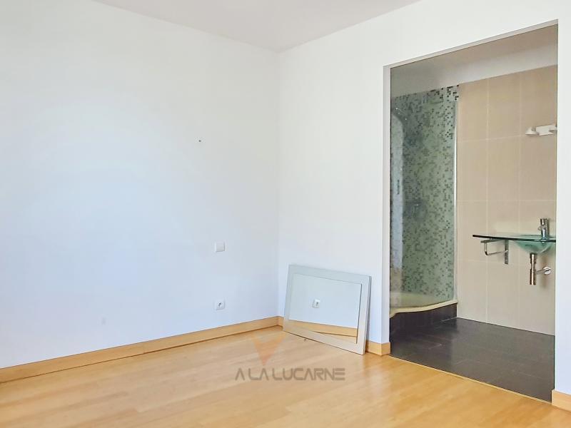 Propriété - 256 m² - 6 pièces