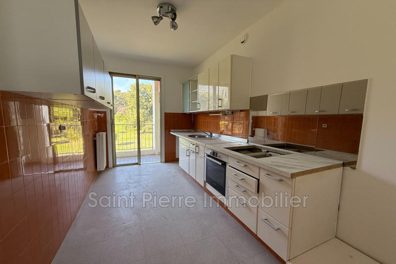 Appartement - 92 m² - 4 pièces