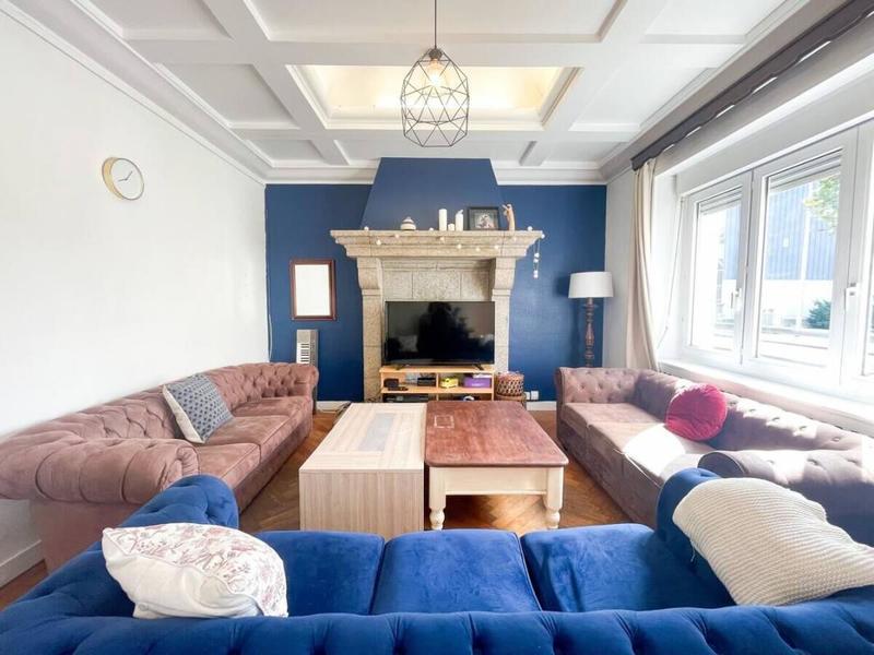 Maison - 185 m² - 10 pièces