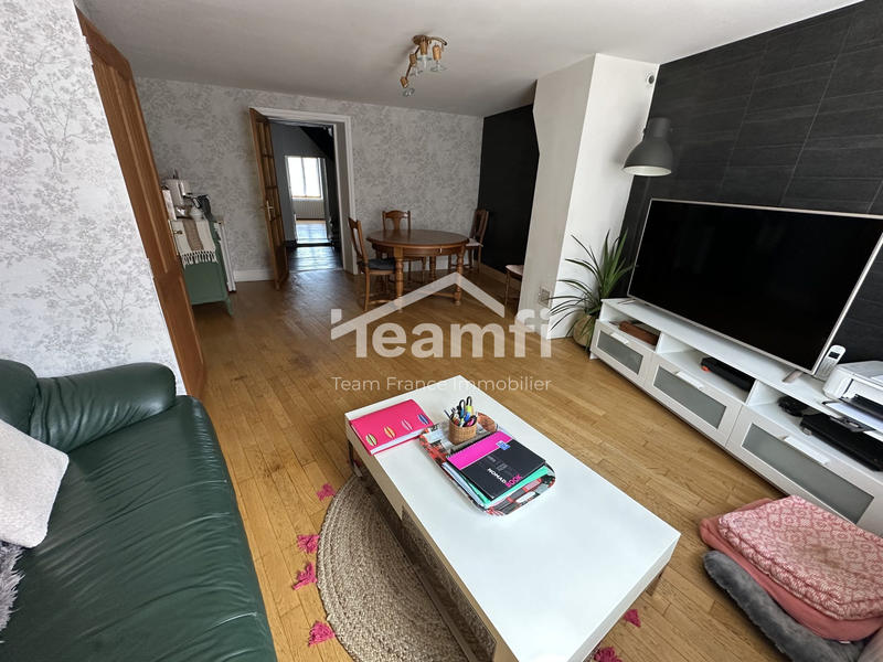 Maison - 181 m² - 7 pièces