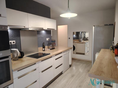 Appartement - 81 m² - 3 pièces