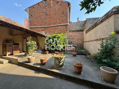 Maison - 212 m² - 8 pièces