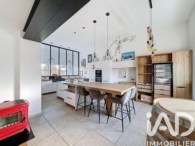 Maison - 283 m² - 8 pièces