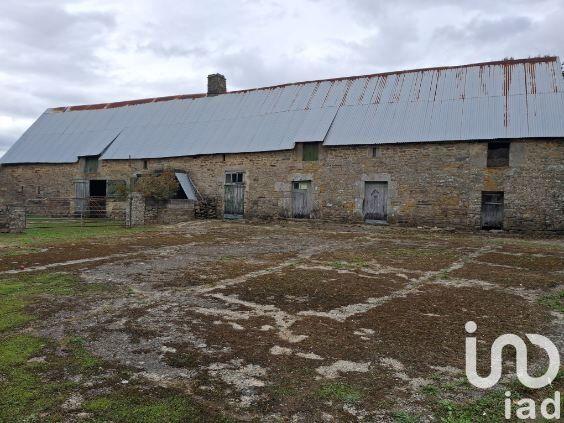 Maison - 300 m² - 1 pièce