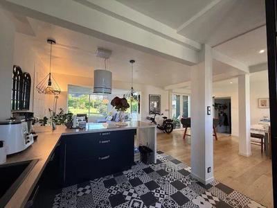 Maison - 127 m² - 5 pièces