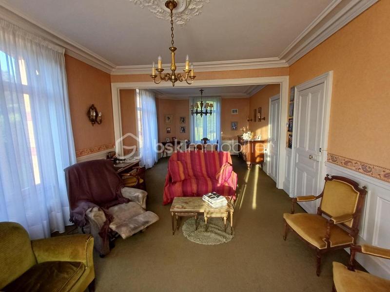 Maison bourgeoise - 233 m² - 8 pièces