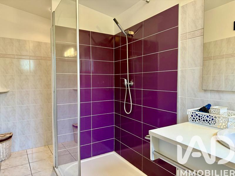 Maison - 216 m² - 9 pièces